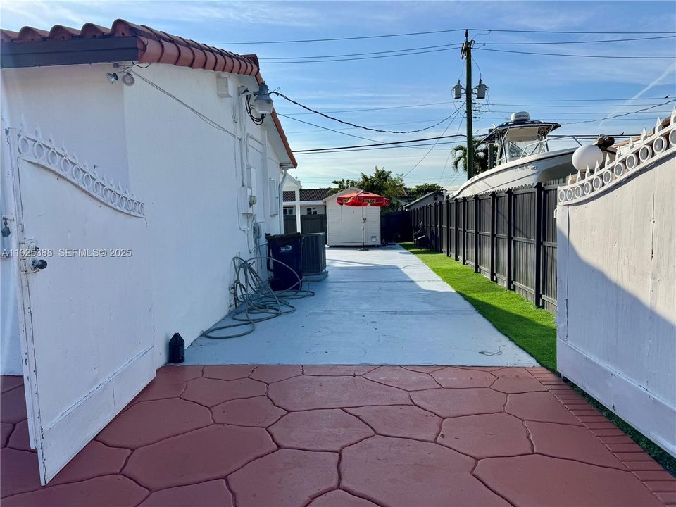 出租: $3,500 (3 贝兹, 2 浴室, 1830 平方英尺)