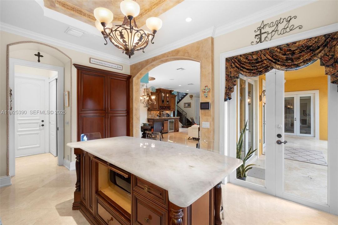 待售: $2,750,000 (4 贝兹, 3 浴室, 2759 平方英尺)