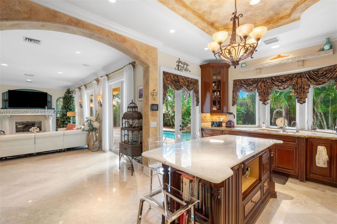 待售: $2,750,000 (4 贝兹, 3 浴室, 2759 平方英尺)