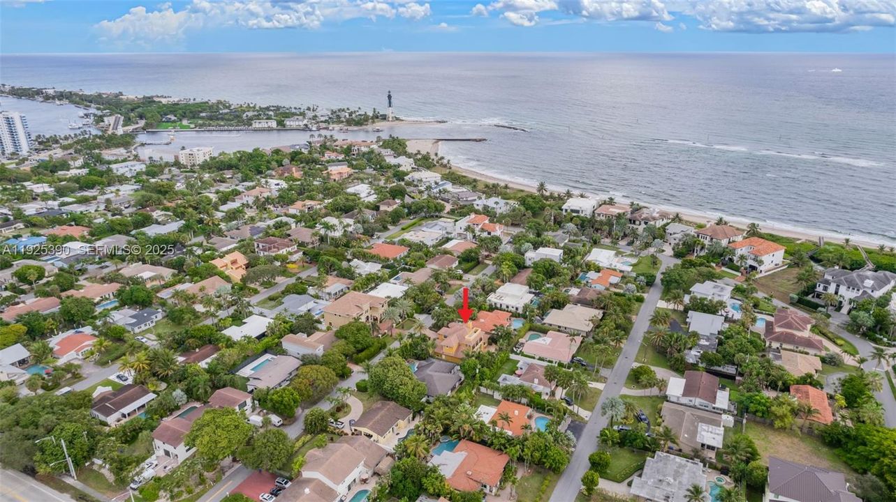 For Sale: $2,750,000 (4 beds, 3 baths, 2759 Square Feet)