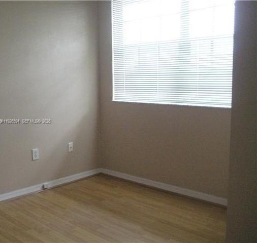 В аренду: $1,900 (1 спален, 1 ванн, 810 Квадратных фут)