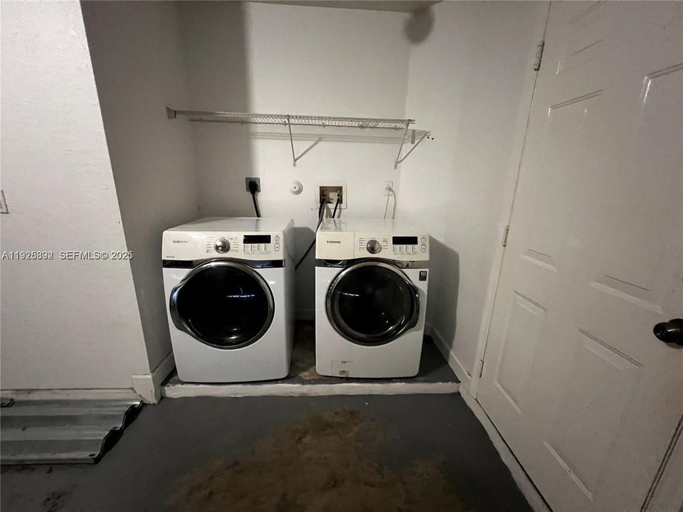 For Rent: $2,800 (3 beds, 1 baths, 1344 Square Feet)