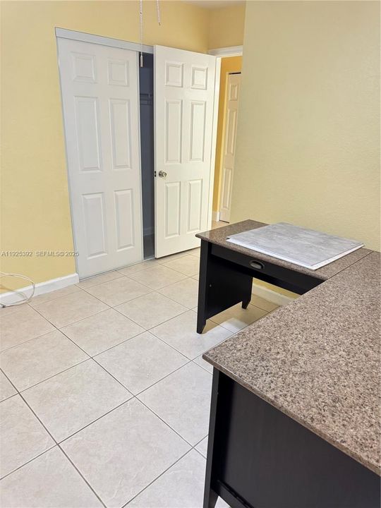 For Rent: $2,800 (3 beds, 1 baths, 1344 Square Feet)