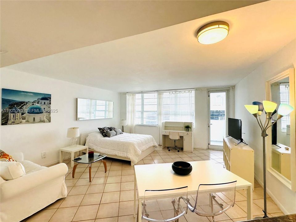 For Sale: $420,000 (0 beds, 1 baths, 550 Square Feet)