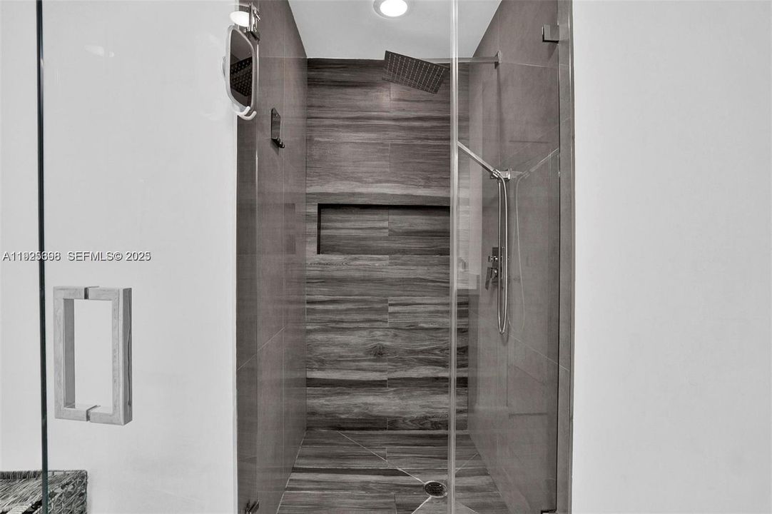 For Sale: $840,000 (3 beds, 2 baths, 1242 Square Feet)