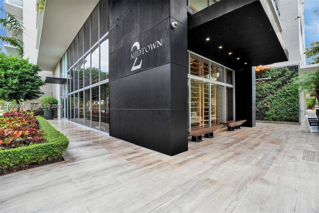 For Sale: $840,000 (3 beds, 2 baths, 1242 Square Feet)