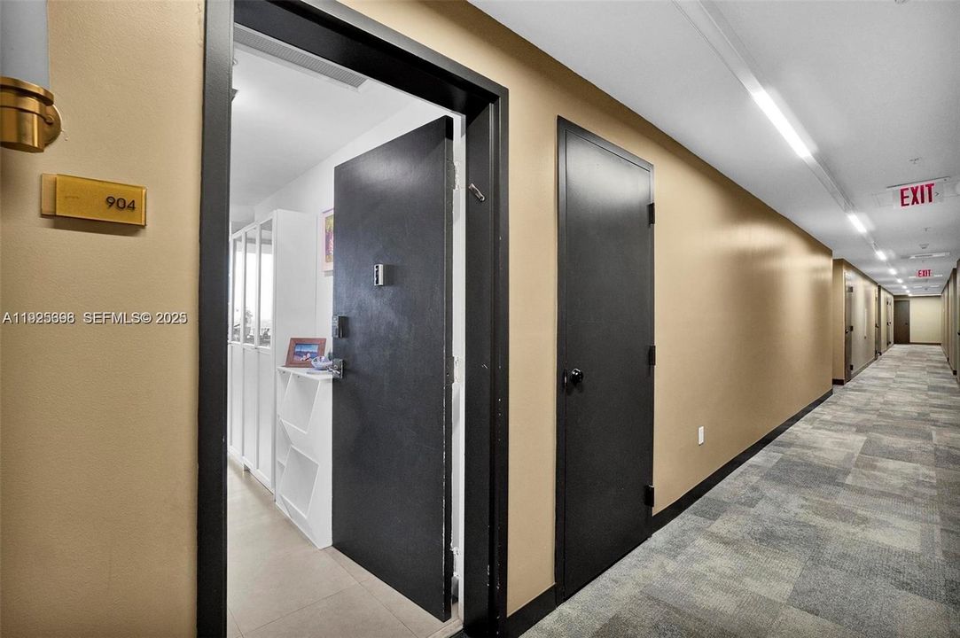 For Sale: $840,000 (3 beds, 2 baths, 1242 Square Feet)