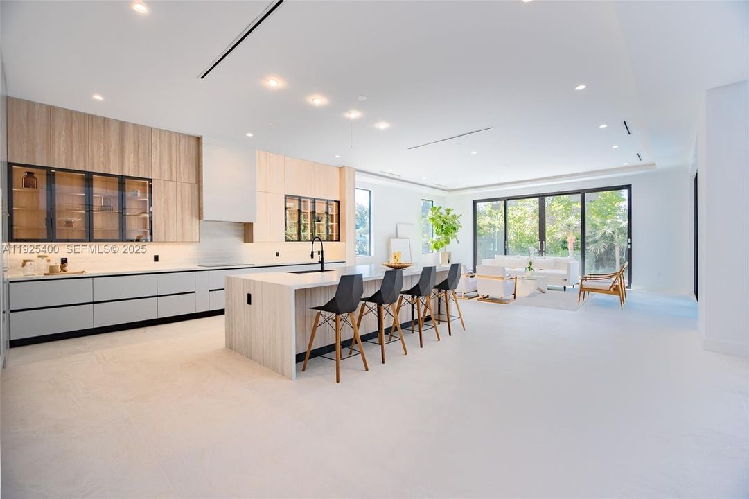 En Venta: $6,990,000 (6 camas, 7 baños, 6841 Pies cuadrados)