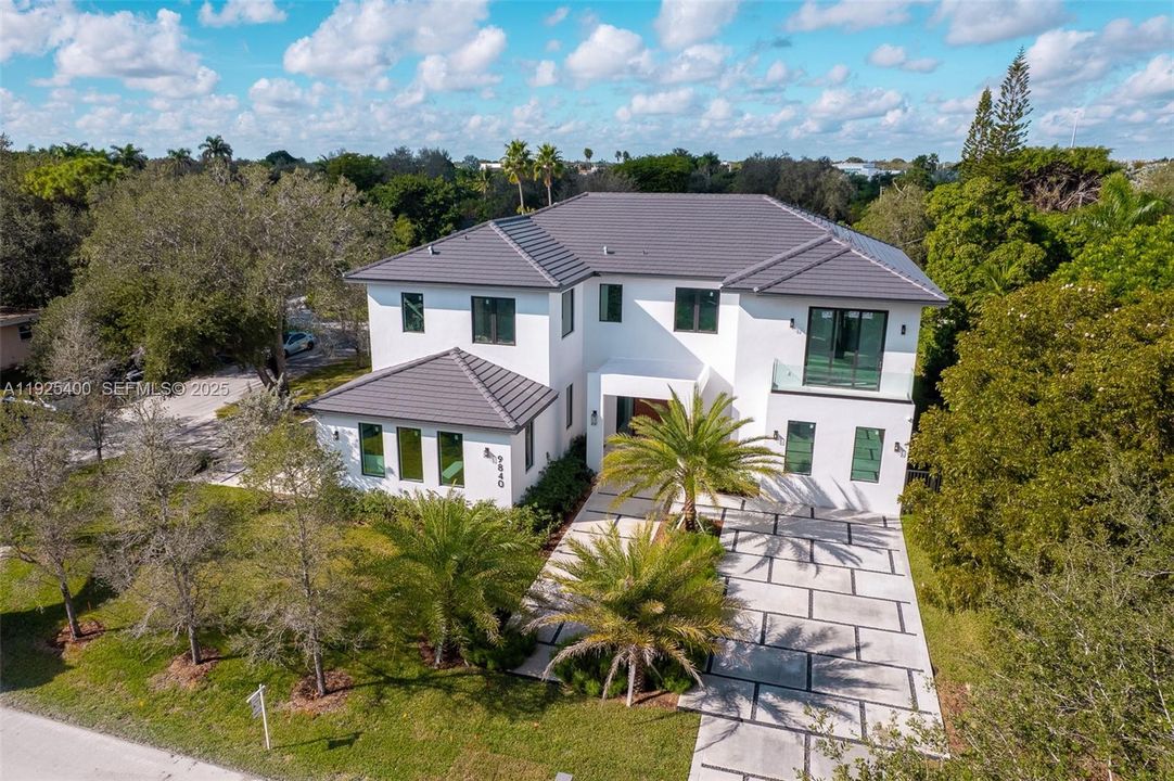 На продажу: $6,990,000 (6 спален, 7 ванн, 6841 Квадратных фут)