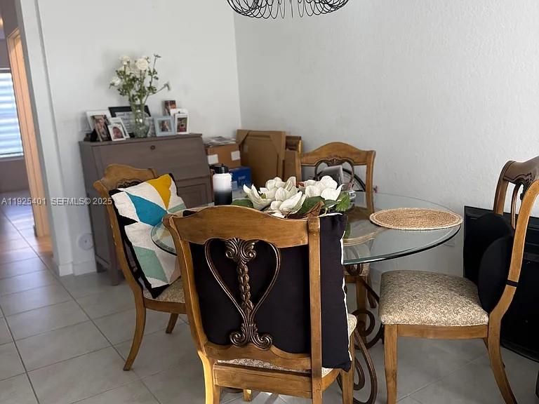 В аренду: $2,999 (3 спален, 2 ванн, 1512 Квадратных фут)