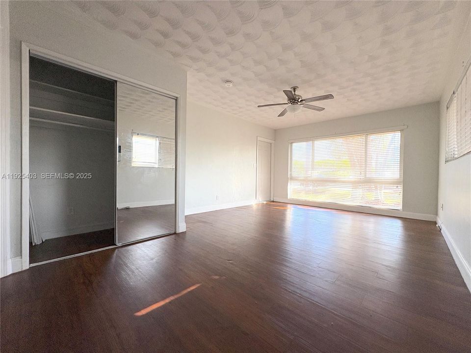 For Rent: $1,500 (0 beds, 1 baths, 400 Square Feet)