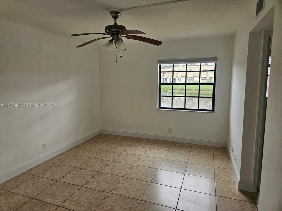 For Rent: $1,800 (2 beds, 2 baths, 883 Square Feet)