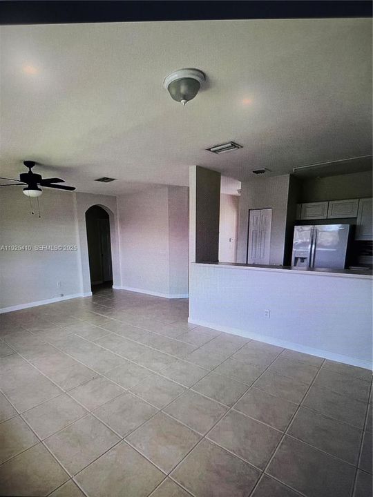 For Sale: $298,000 (3 beds, 2 baths, 1062 Square Feet)