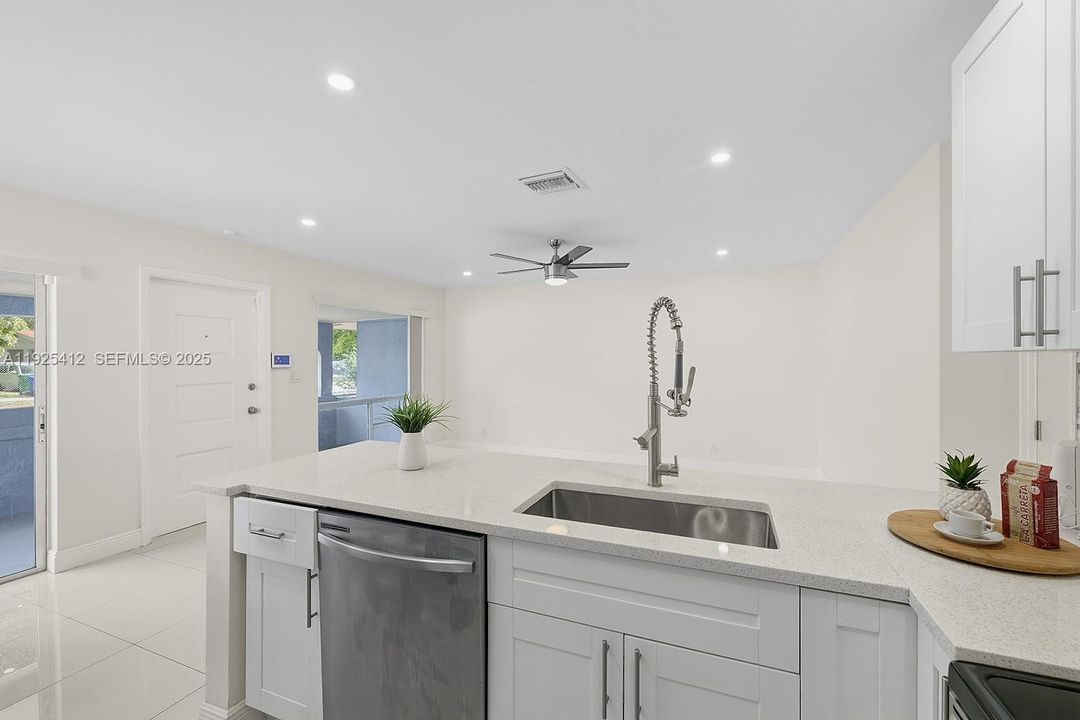 En Renta: $2,400 (2 camas, 2 baños, 792 Pies cuadrados)