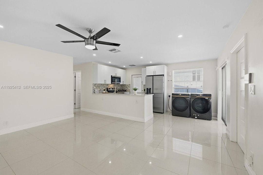 En Renta: $2,400 (2 camas, 2 baños, 792 Pies cuadrados)