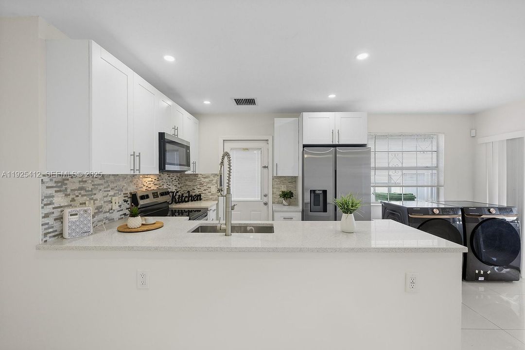 En Renta: $2,400 (2 camas, 2 baños, 792 Pies cuadrados)