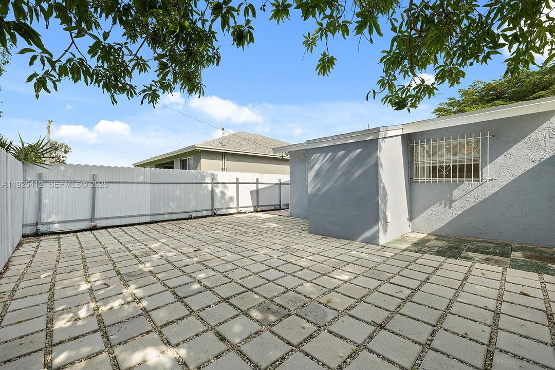 En Renta: $2,400 (2 camas, 2 baños, 792 Pies cuadrados)