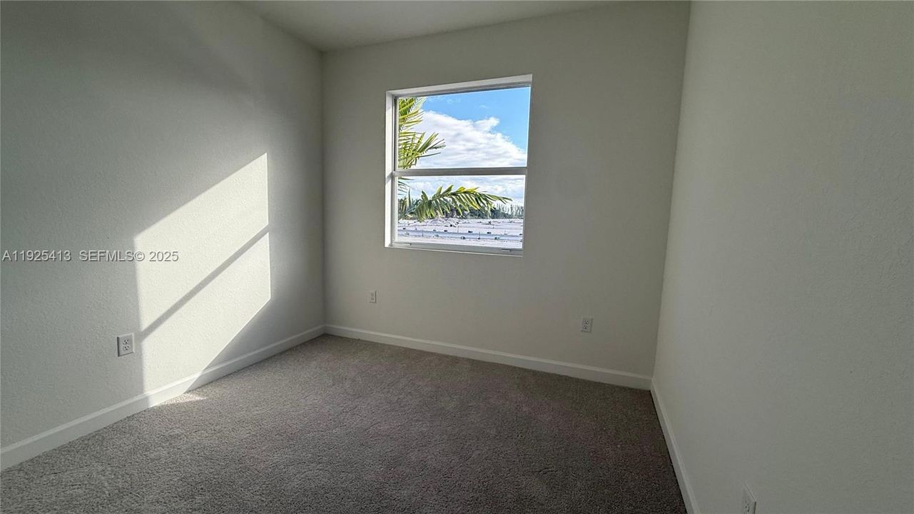 出租: $2,300 (3 贝兹, 2 浴室, 0 平方英尺)