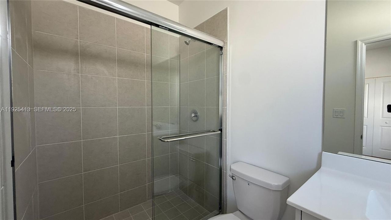 出租: $2,300 (3 贝兹, 2 浴室, 0 平方英尺)