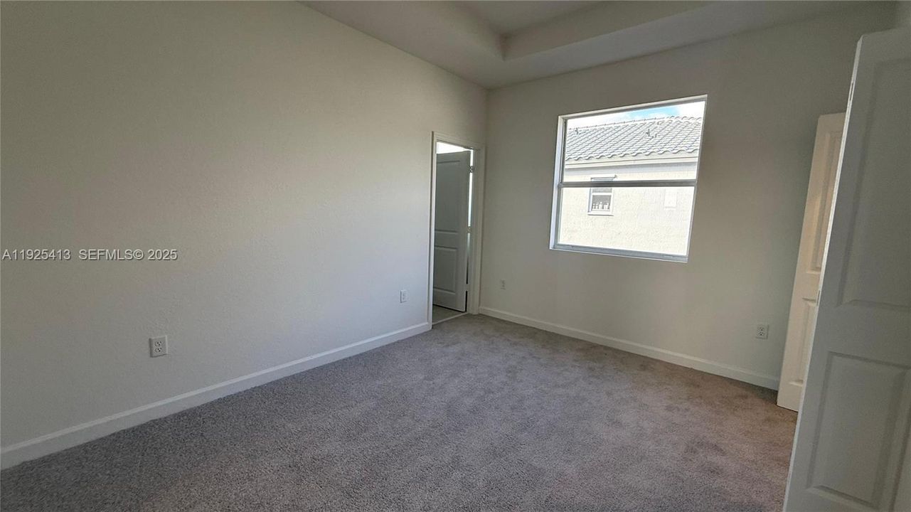 出租: $2,300 (3 贝兹, 2 浴室, 0 平方英尺)