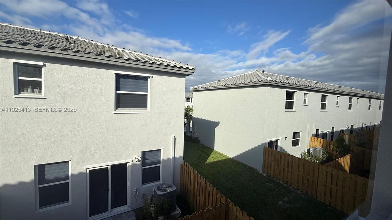 出租: $2,300 (3 贝兹, 2 浴室, 0 平方英尺)