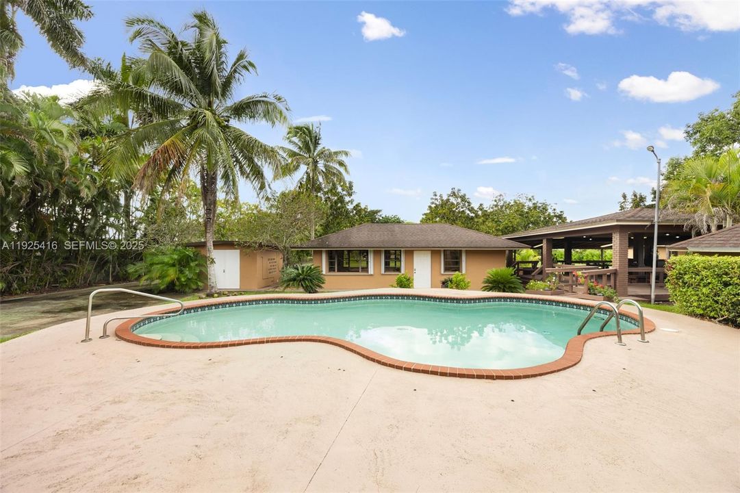 For Sale: $1,700,000 (4 beds, 4 baths, 4238 Square Feet)