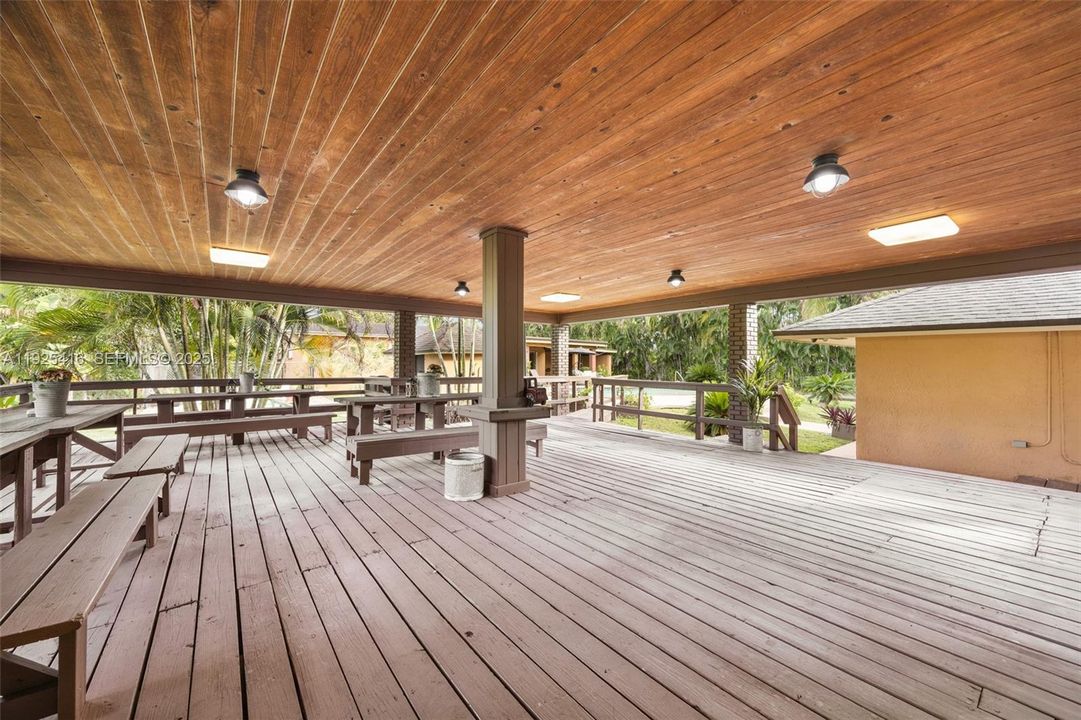 For Sale: $1,700,000 (4 beds, 4 baths, 4238 Square Feet)