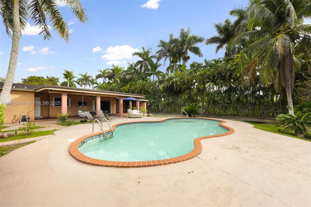 For Sale: $1,700,000 (4 beds, 4 baths, 4238 Square Feet)