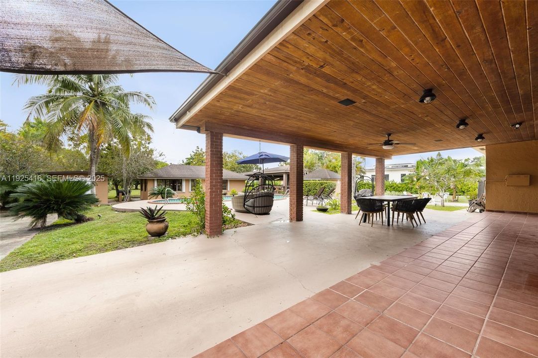 For Sale: $1,700,000 (4 beds, 4 baths, 4238 Square Feet)