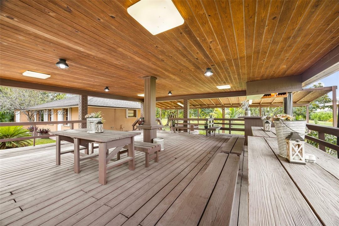 For Sale: $1,700,000 (4 beds, 4 baths, 4238 Square Feet)