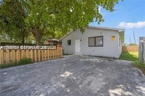 For Rent: $2,500 (2 beds, 1 baths, 2129 Square Feet)