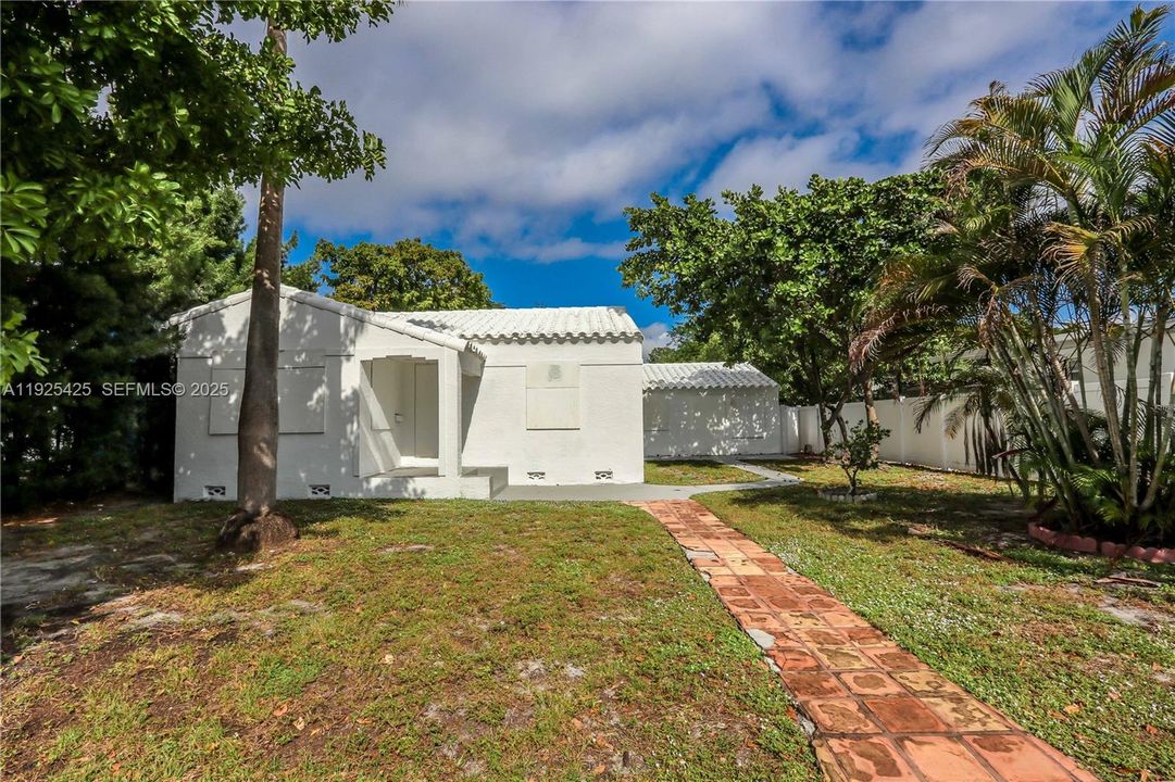 En Venta: $639,000 (2 camas, 1 baños, 1530 Pies cuadrados)