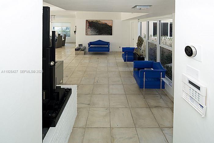 For Rent: $10,000 (4 beds, 3 baths, 2252 Square Feet)