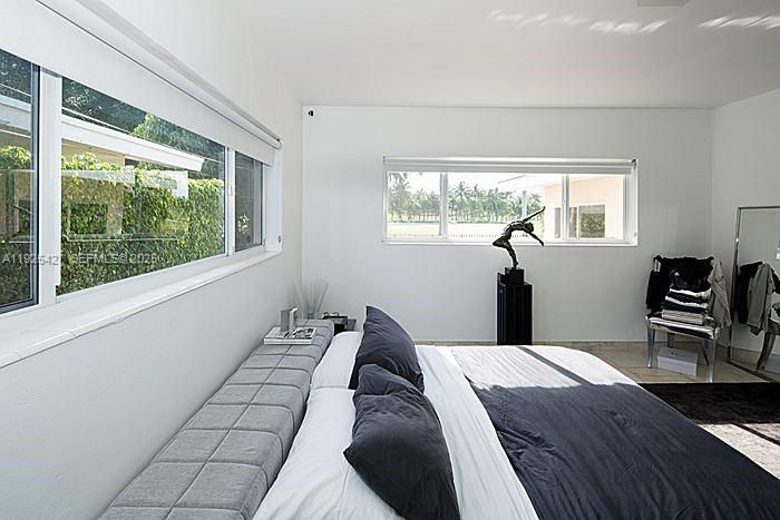 For Rent: $10,000 (4 beds, 3 baths, 2252 Square Feet)