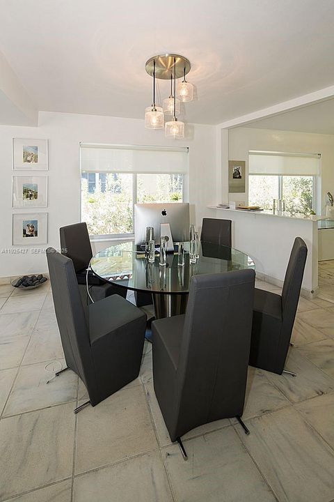 For Rent: $10,000 (4 beds, 3 baths, 2252 Square Feet)