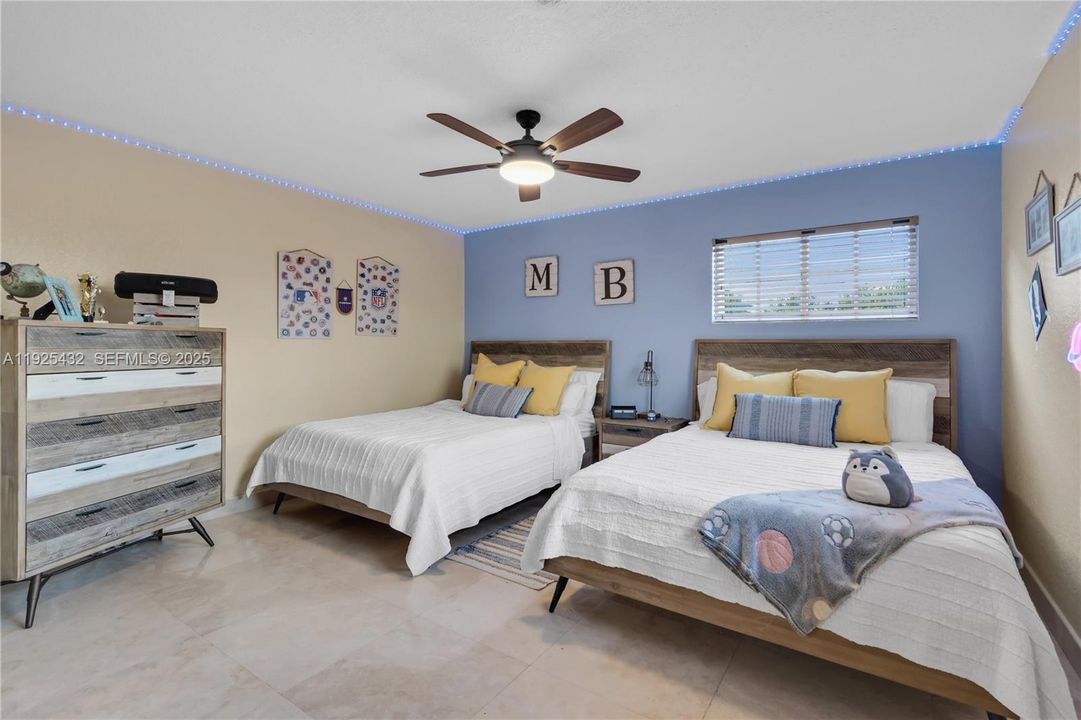 For Sale: $1,400,000 (4 beds, 4 baths, 3892 Square Feet)