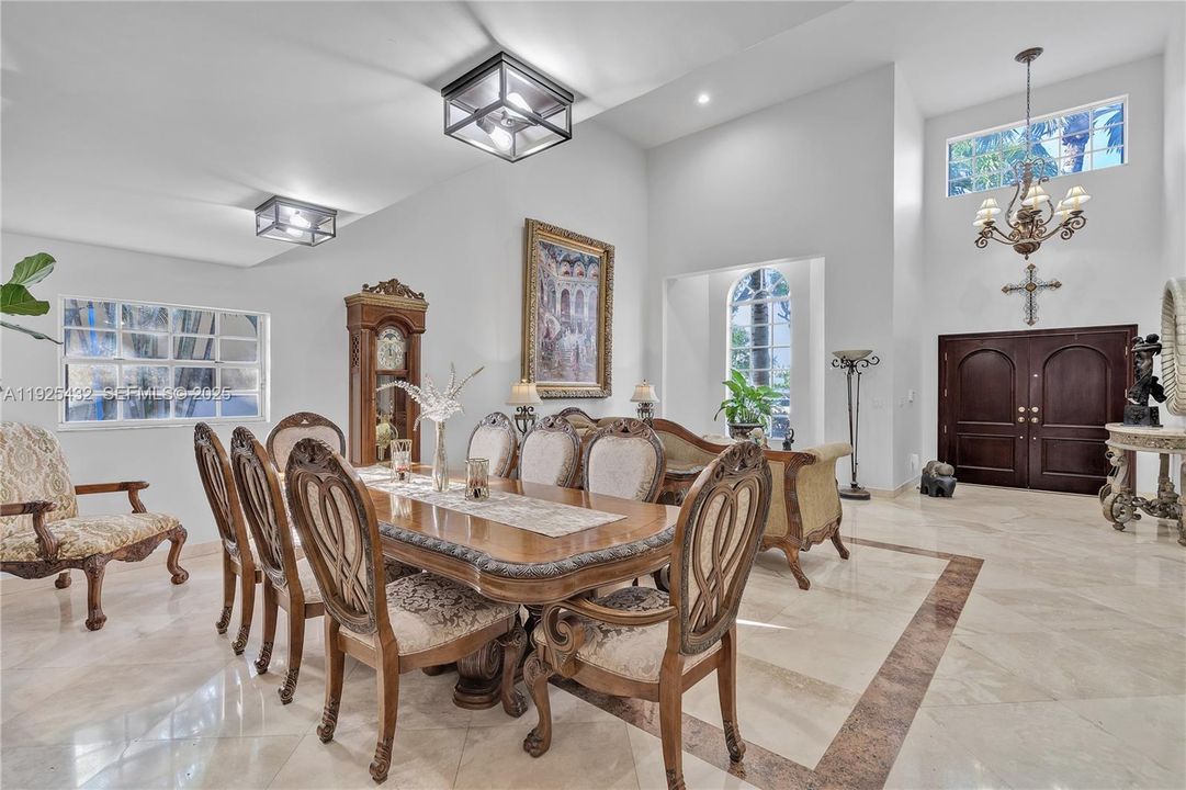 For Sale: $1,400,000 (4 beds, 4 baths, 3892 Square Feet)