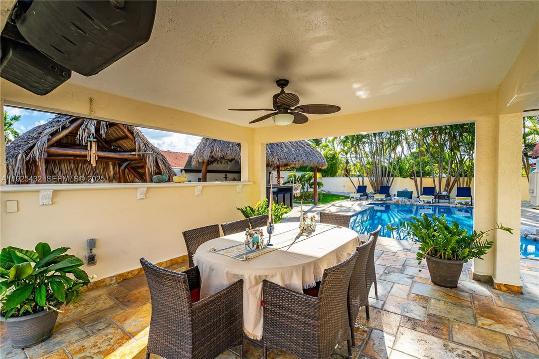 For Sale: $1,400,000 (4 beds, 4 baths, 3892 Square Feet)