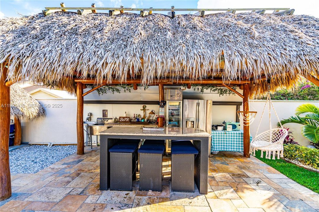 For Sale: $1,400,000 (4 beds, 4 baths, 3892 Square Feet)