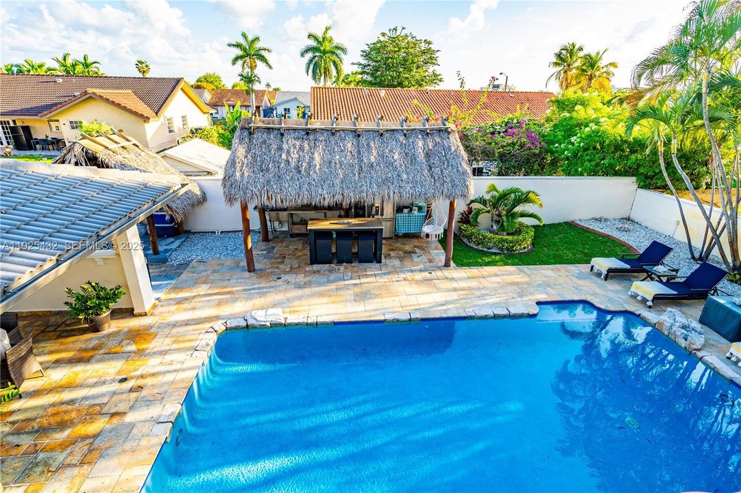 For Sale: $1,400,000 (4 beds, 4 baths, 3892 Square Feet)