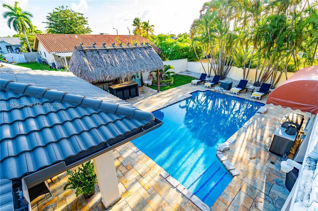 For Sale: $1,400,000 (4 beds, 4 baths, 3892 Square Feet)