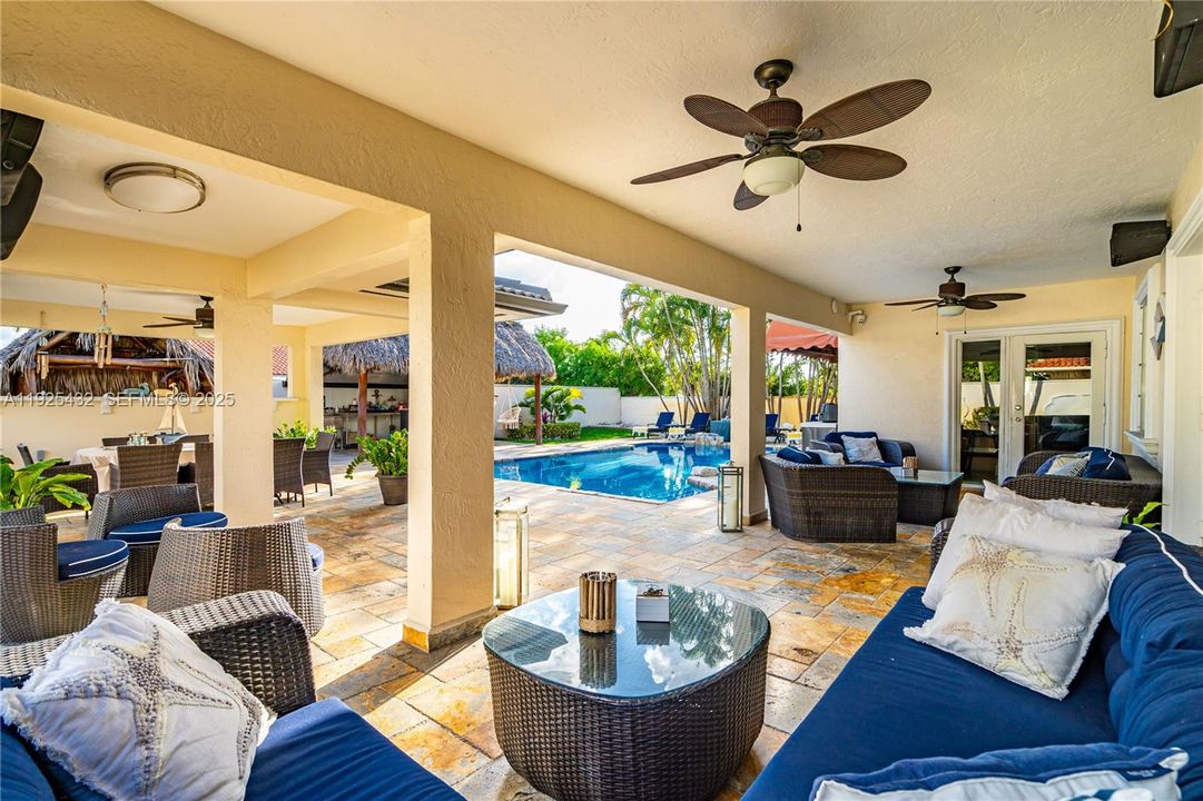 For Sale: $1,400,000 (4 beds, 4 baths, 3892 Square Feet)