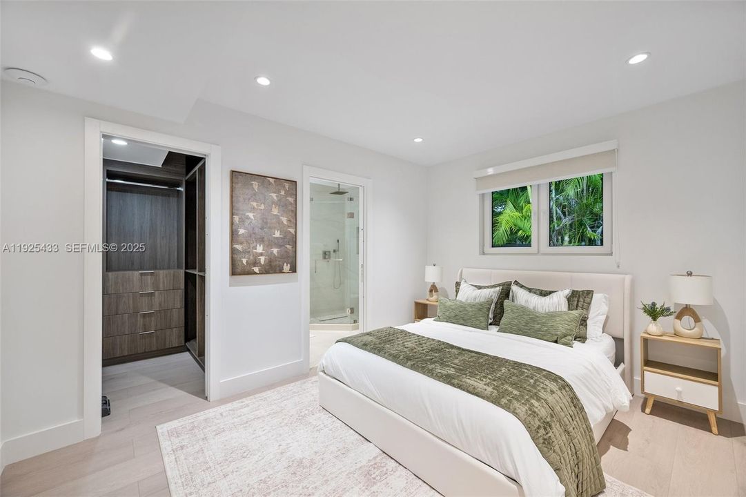 For Sale: $2,200,000 (4 beds, 4 baths, 2060 Square Feet)