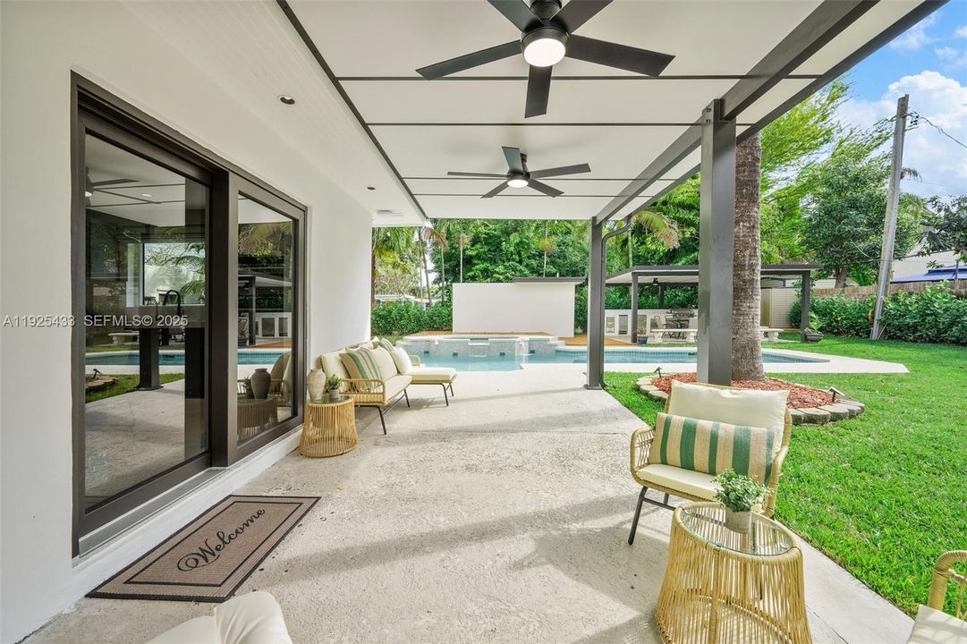 For Sale: $2,200,000 (4 beds, 4 baths, 2060 Square Feet)