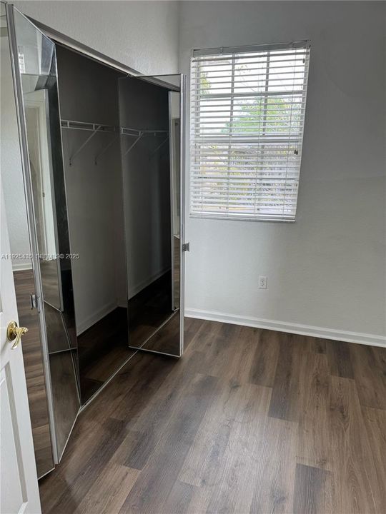 For Sale: $370,000 (2 beds, 2 baths, 1280 Square Feet)