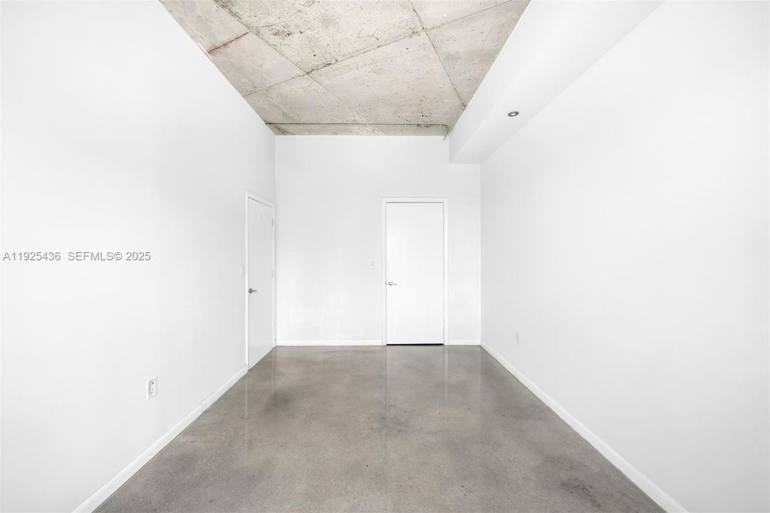 出租: $3,300 (2 贝兹, 2 浴室, 1009 平方英尺)