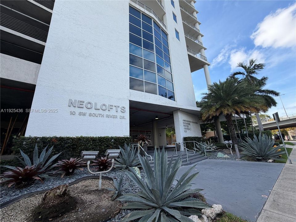 出租: $3,300 (2 贝兹, 2 浴室, 1009 平方英尺)