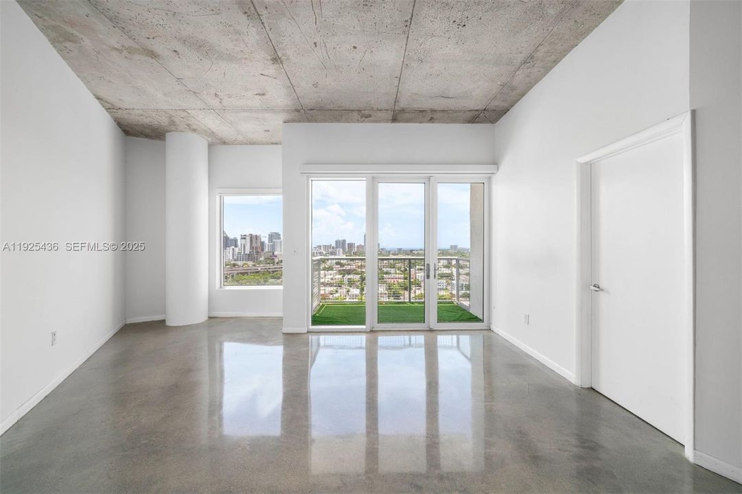 出租: $3,300 (2 贝兹, 2 浴室, 1009 平方英尺)