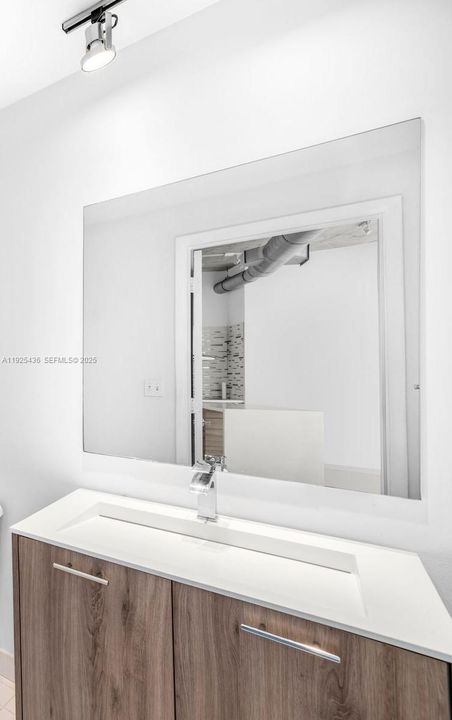 出租: $3,300 (2 贝兹, 2 浴室, 1009 平方英尺)