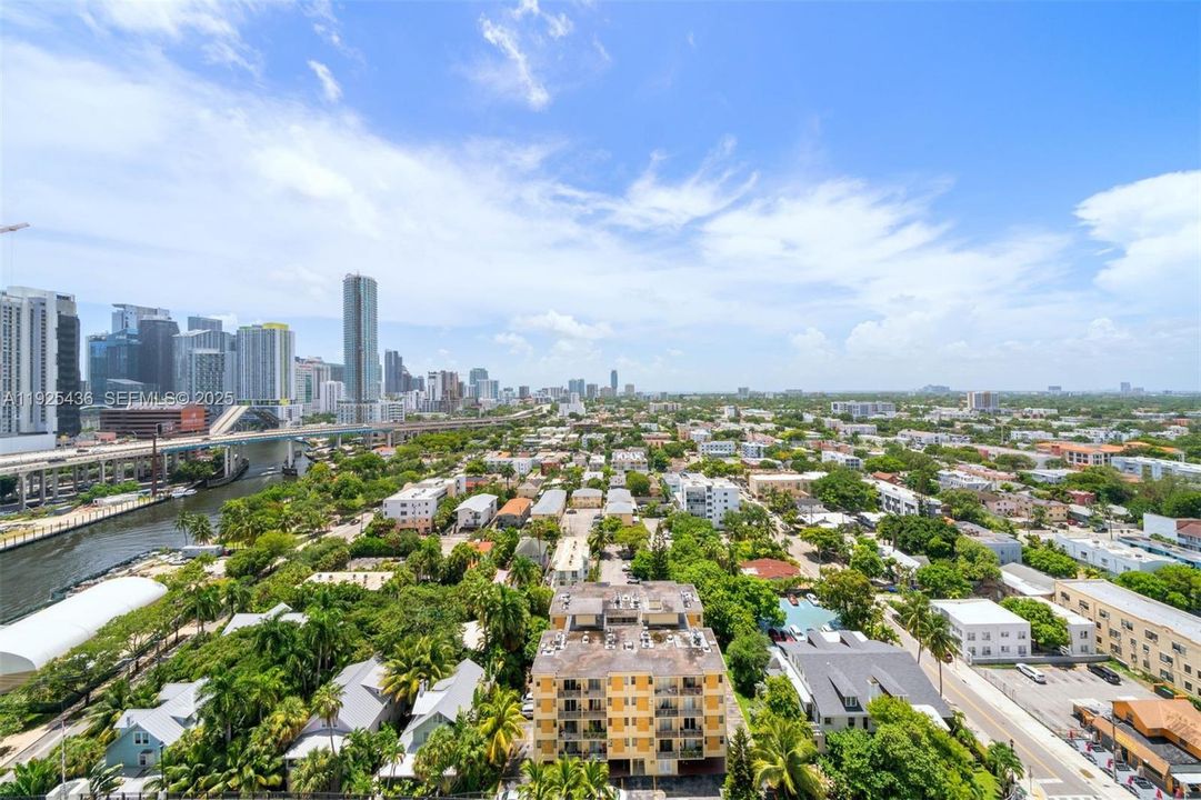 出租: $3,300 (2 贝兹, 2 浴室, 1009 平方英尺)